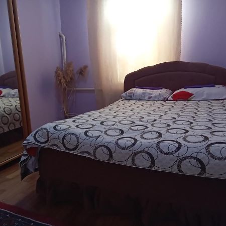 Garden Hotel And Hostel Bishkek Bagian luar foto