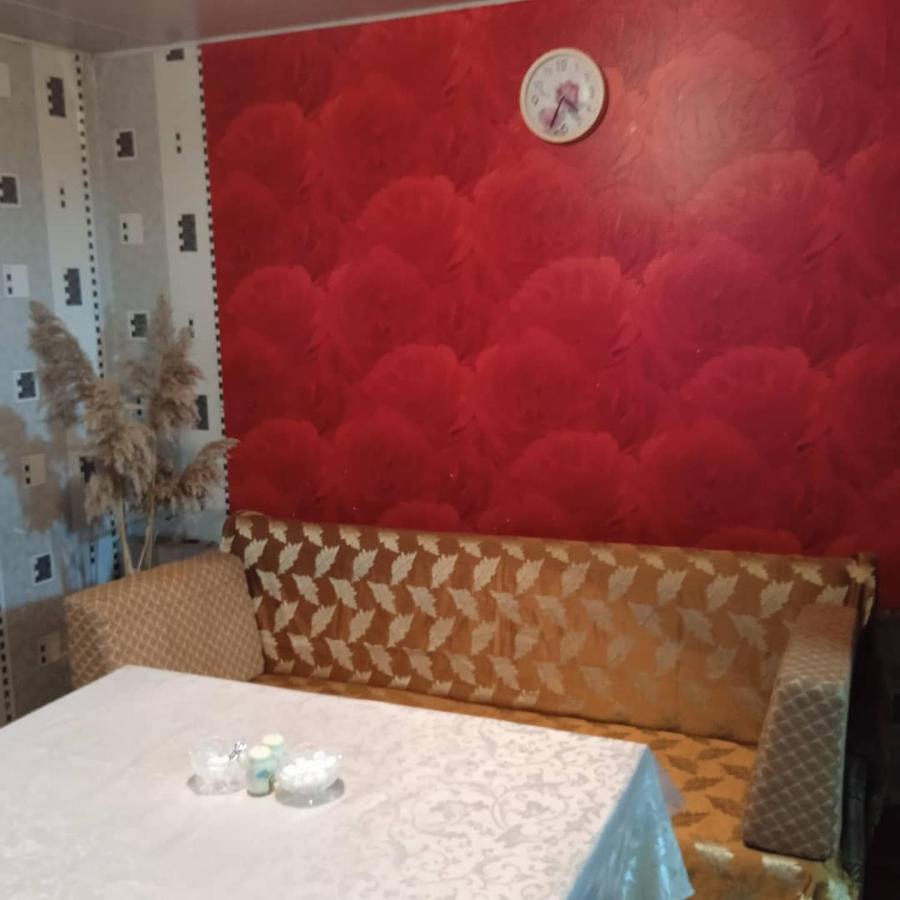 Garden Hotel And Hostel Bishkek Ruang foto